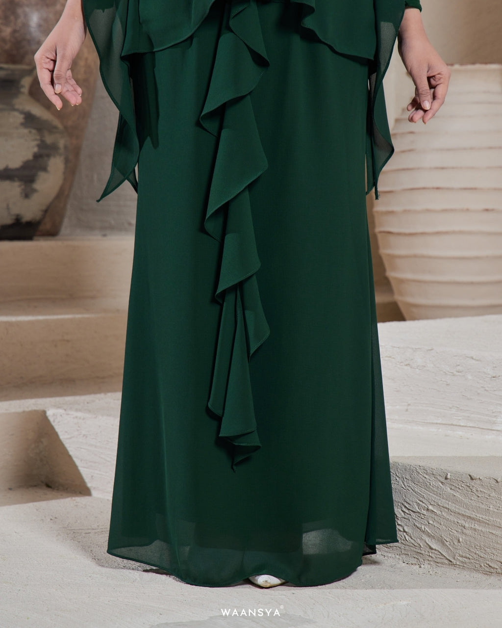 IRIS IN EMERALD GREEN