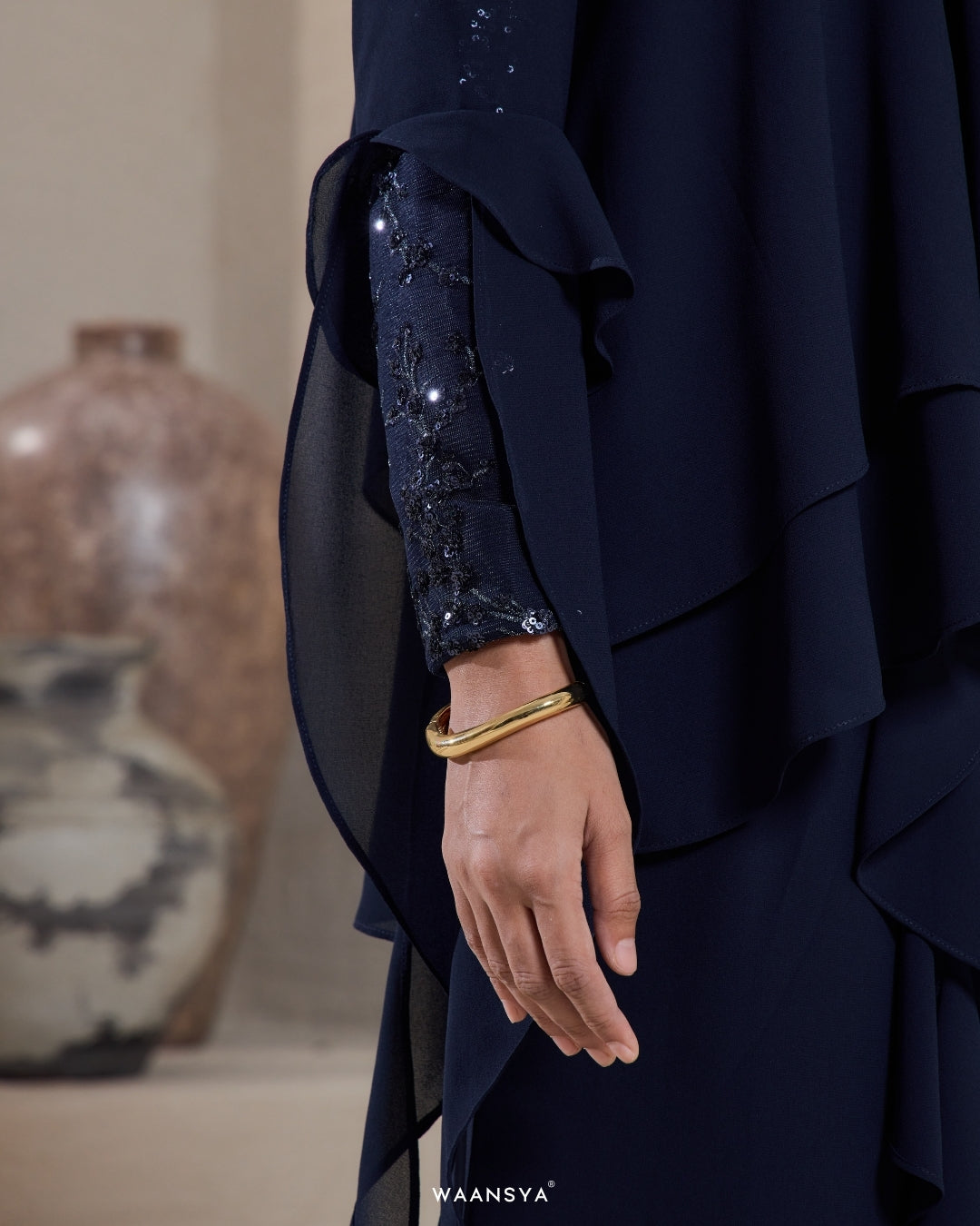 IRIS IN NAVY BLUE