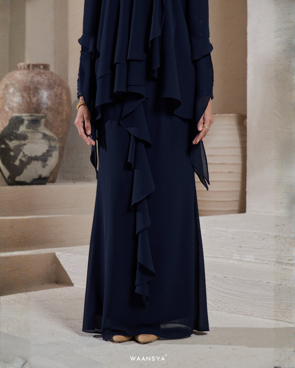 IRIS IN NAVY BLUE