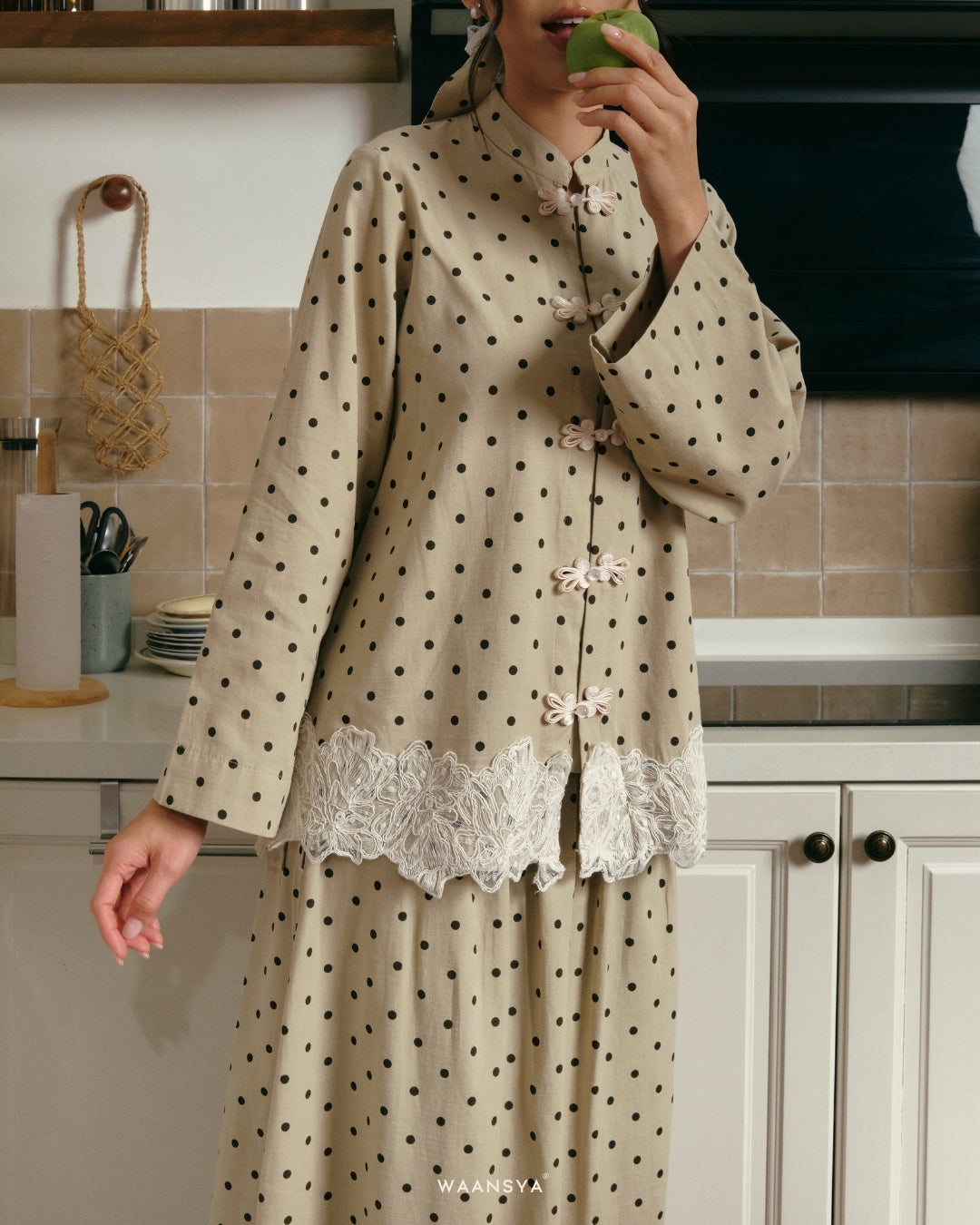 MADELEINE POLKA DOTS IN TEA GREEN