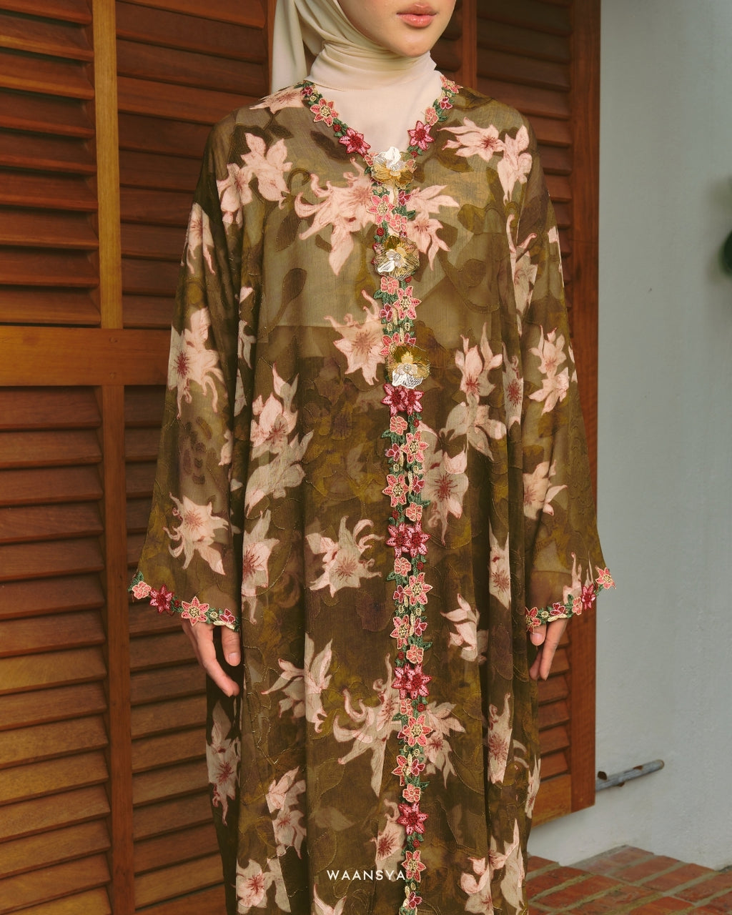 MELUR KEBAYA IN OLIVE