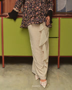 SURI KURUNG IN BLACK