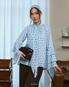 AMORA BLOUSE IN SOFT BLUE