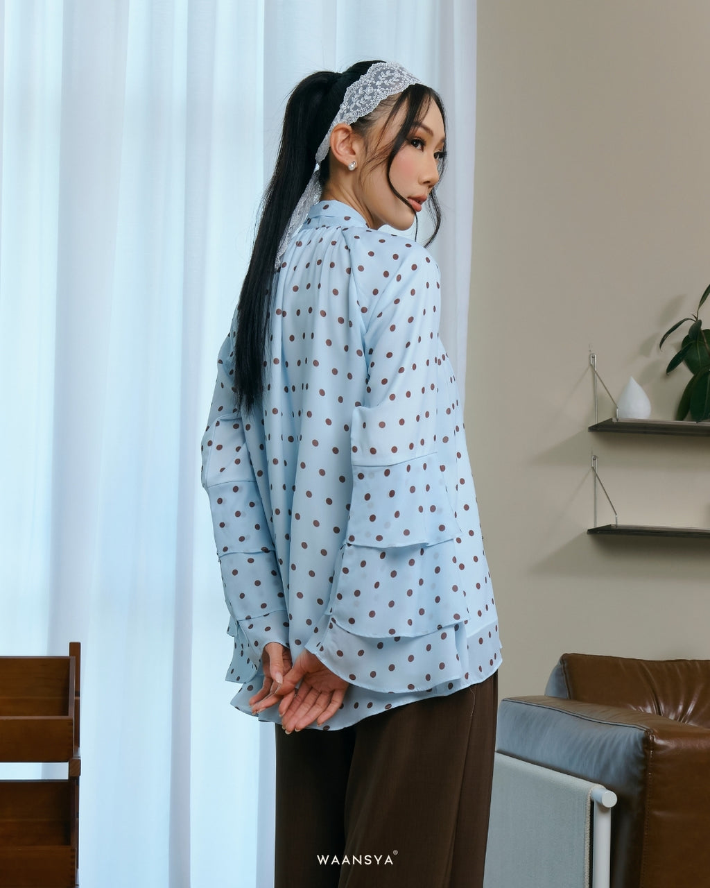 AMORA BLOUSE IN SOFT BLUE