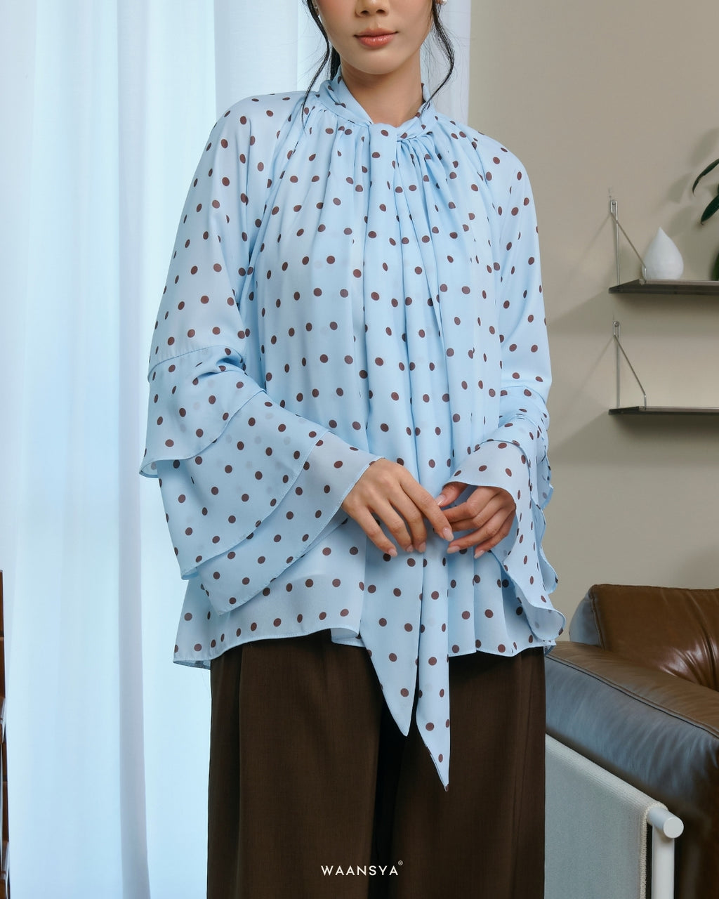 AMORA BLOUSE IN SOFT BLUE