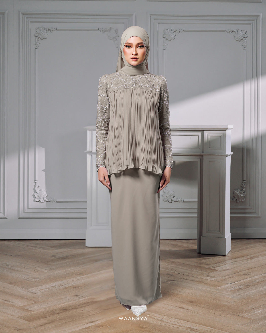 JULIA KURUNG IN WARM GREY