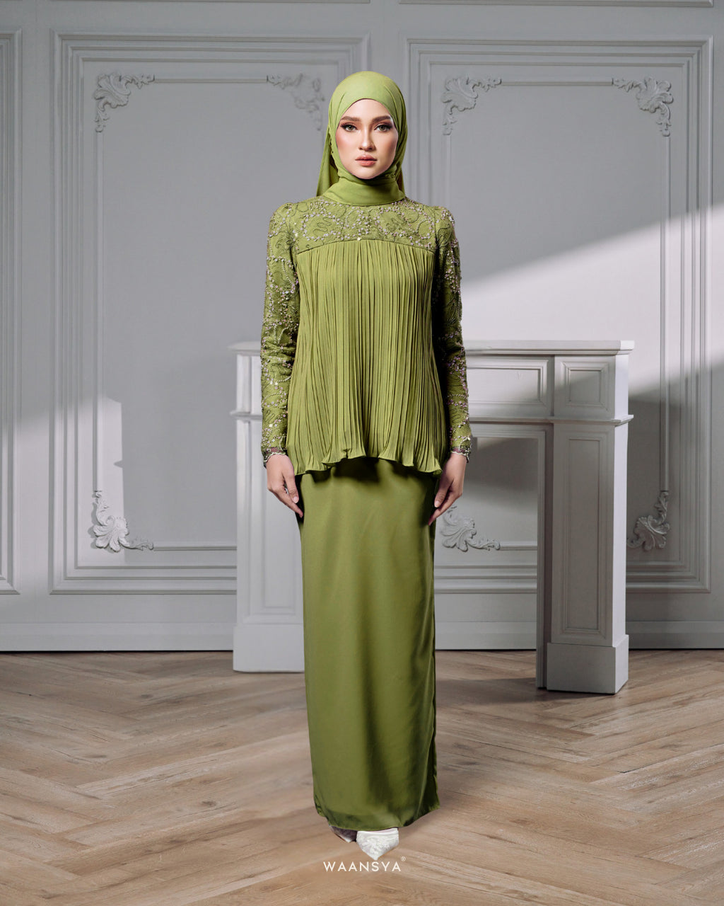 JULIA KURUNG IN GOLDEN MOSS