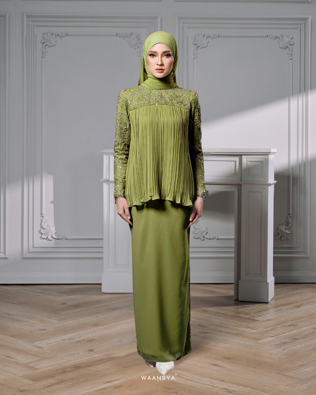 JULIA KURUNG IN GOLDEN MOSS