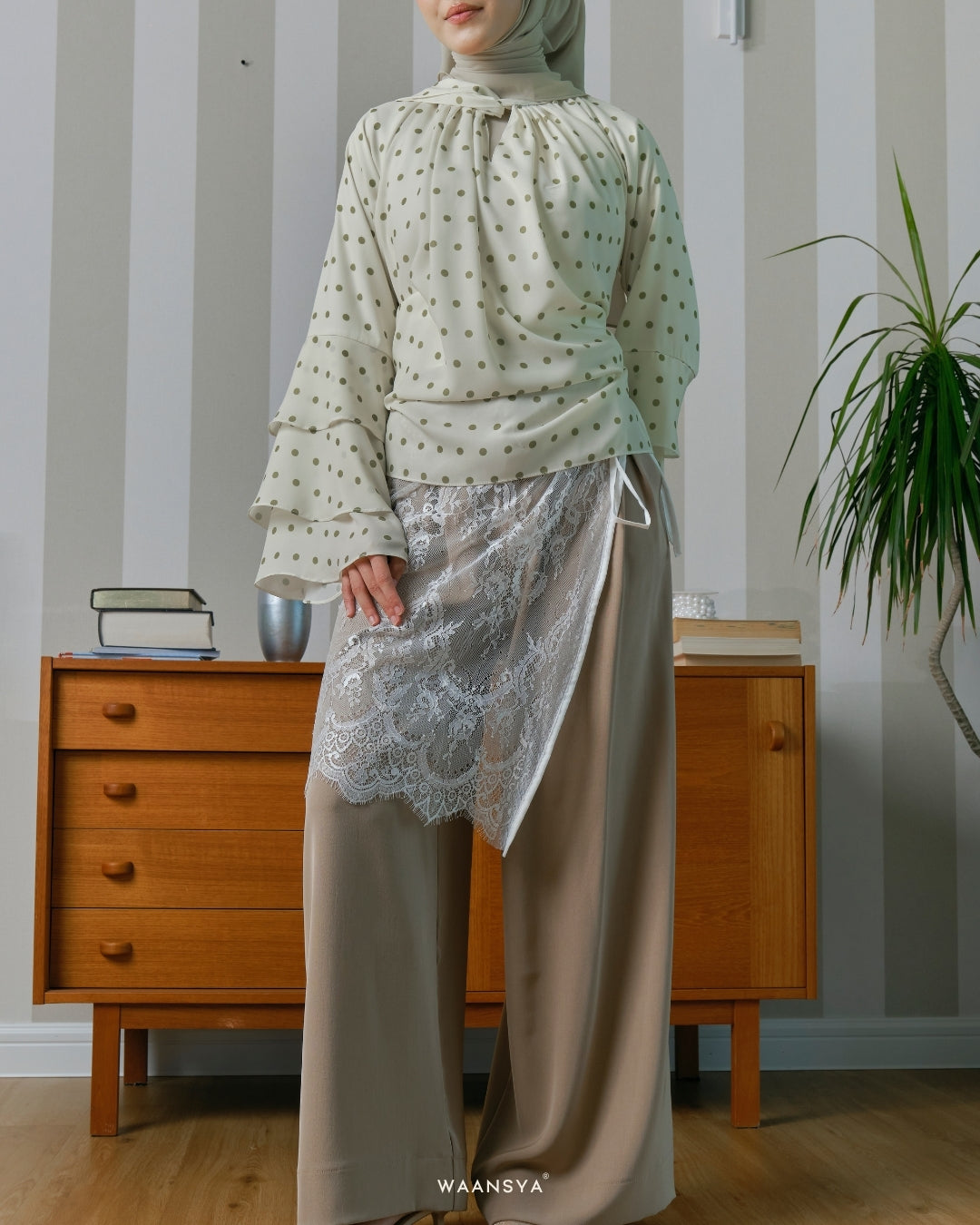 LEA LACE IN WHITE