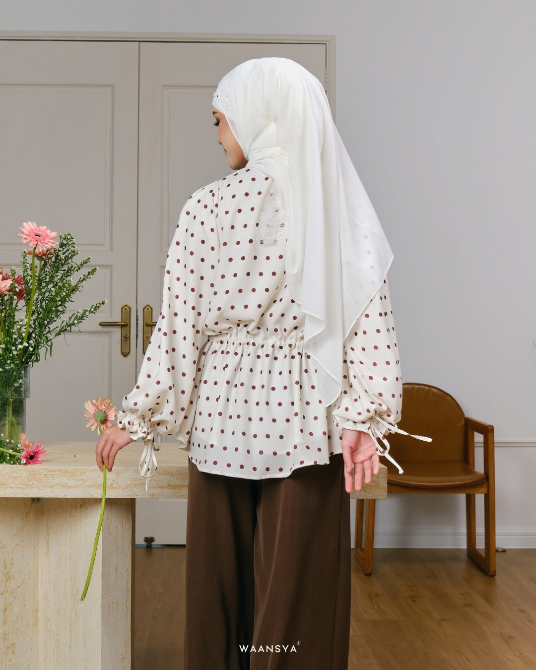 CHERIE BLOUSE IN OFF WHITE