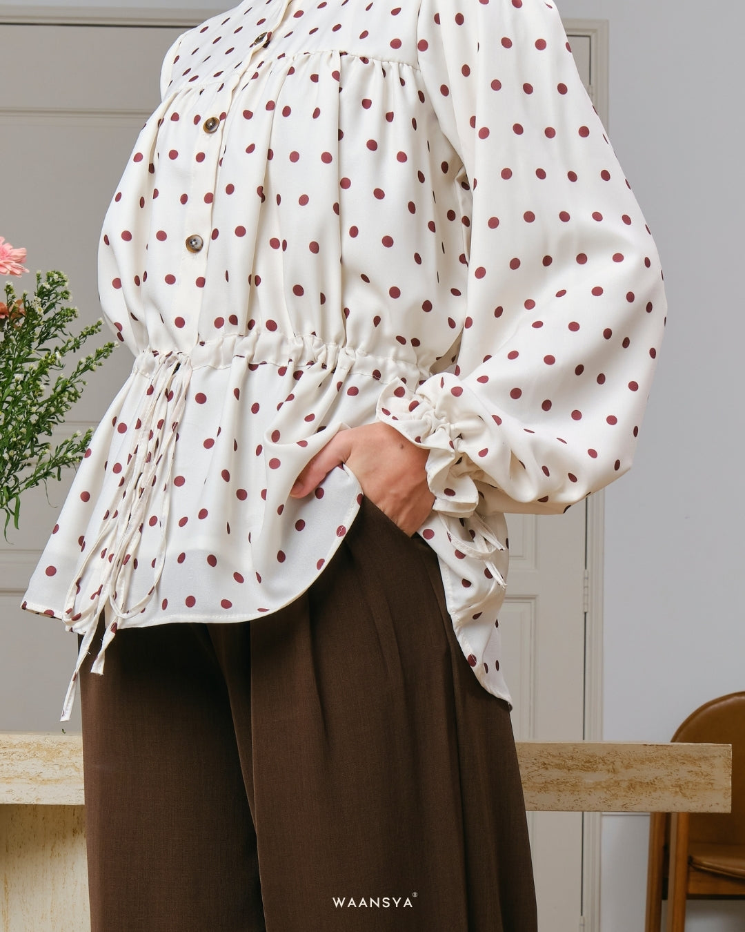 CHERIE BLOUSE IN OFF WHITE