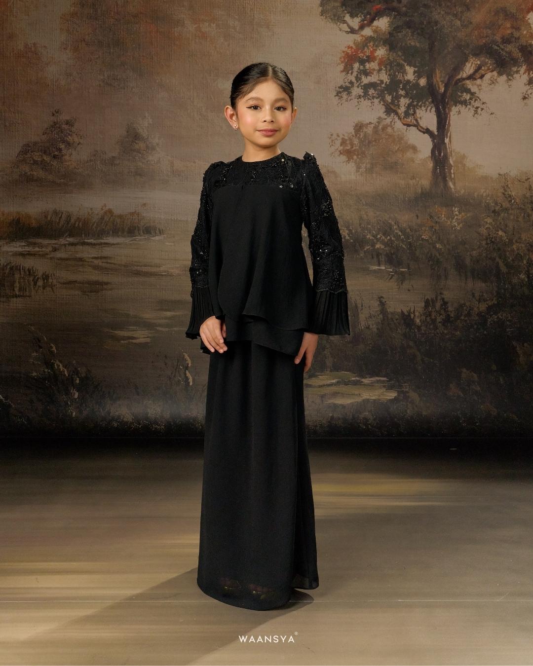 [KIDS] ISABELL IN BLACK