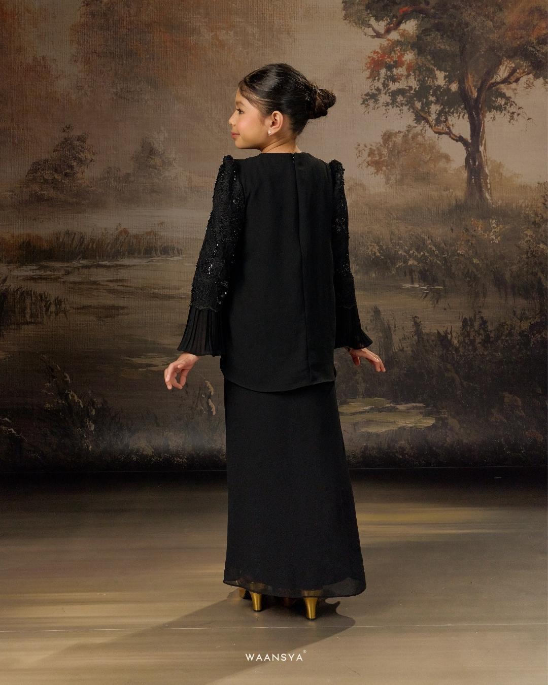 [KIDS] ISABELL IN BLACK