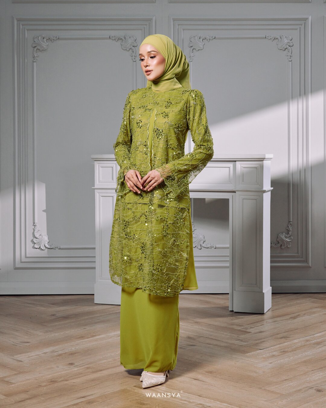IZARA KURUNG IN LIME GREEN