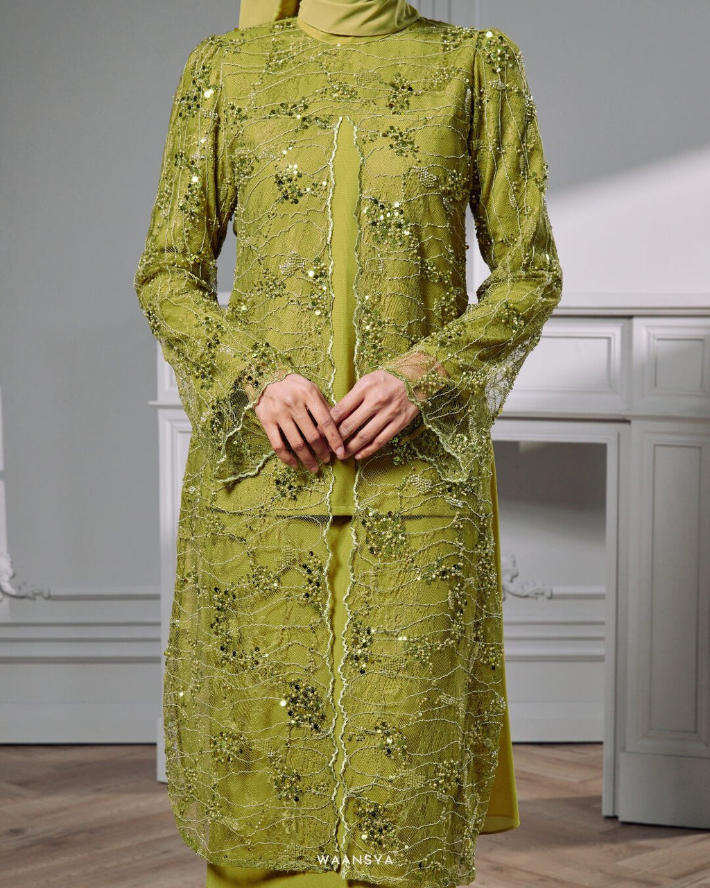 IZARA KURUNG IN LIME GREEN