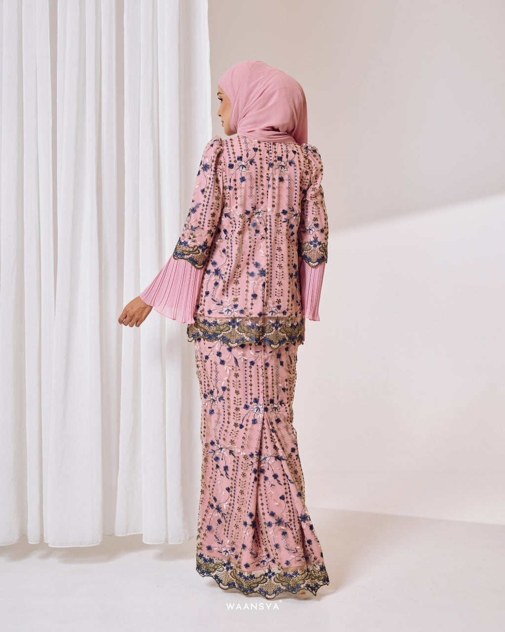 JASMEEN KURUNG IN SOFT PINK