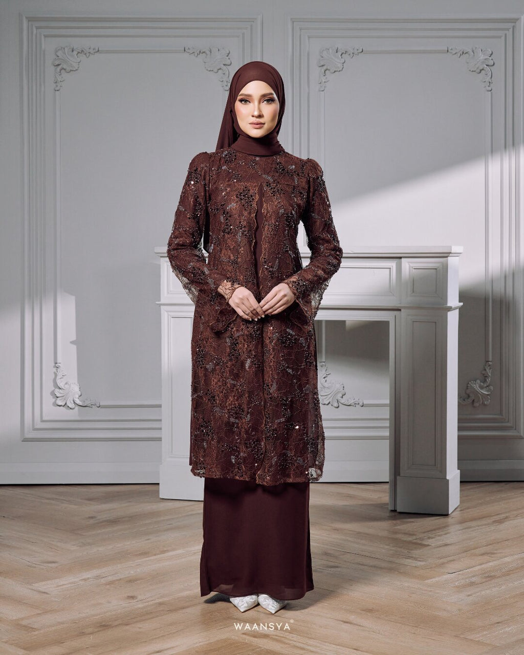 IZARA KURUNG IN RICH BROWN