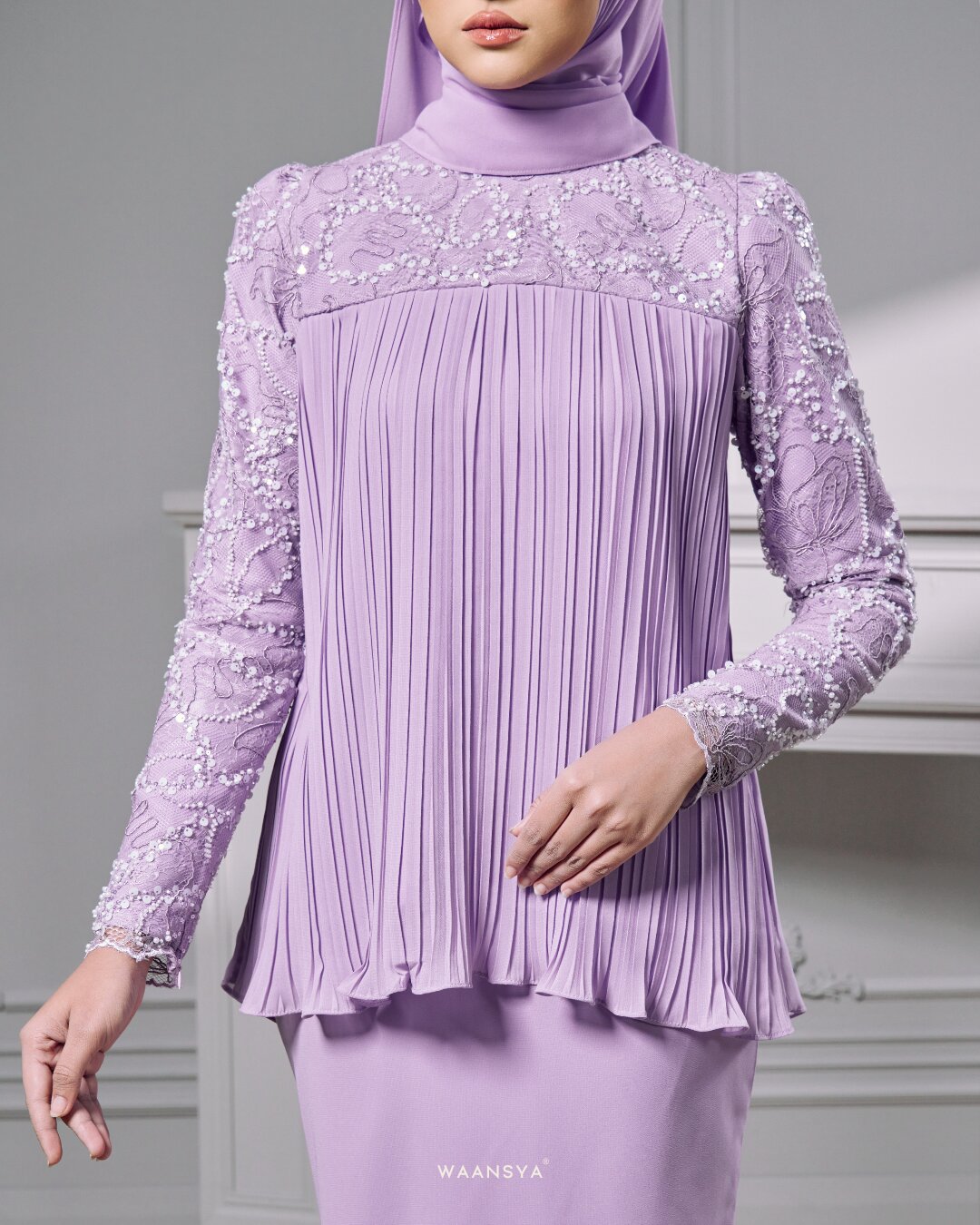 JULIA KURUNG IN LILAC
