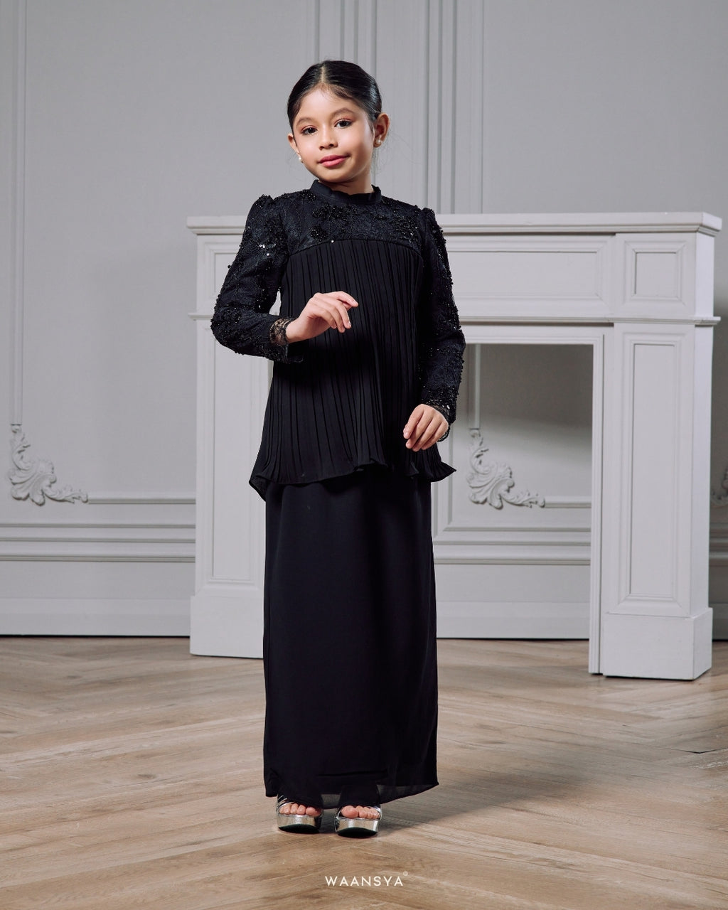 ELARA KIDS IN BLACK