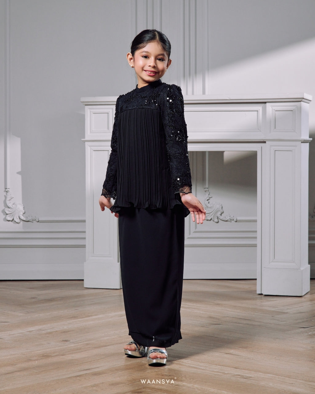 ELARA KIDS IN BLACK