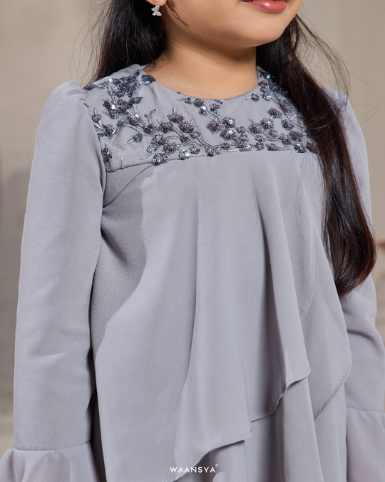 [KIDS] IRIS KURUNG IN GREY