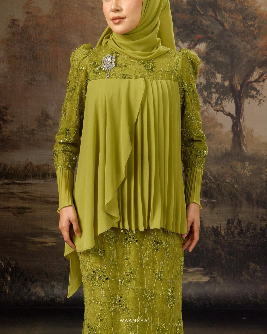 LYDIA KURUNG IN LIME GREEN