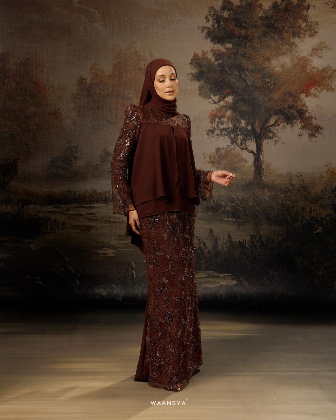 CLARA KURUNG IN RICH BROWN