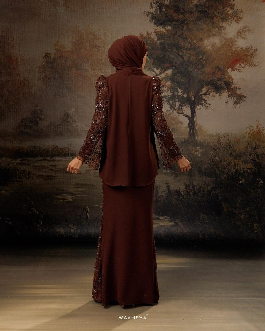 CLARA KURUNG IN RICH BROWN