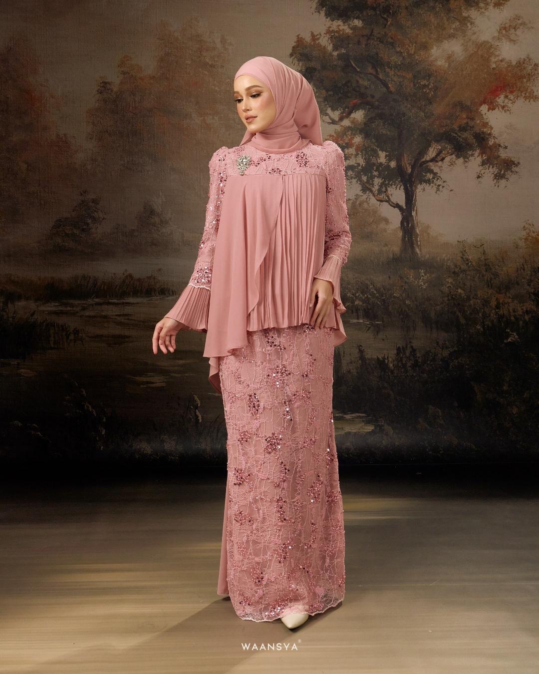 LYDIA KURUNG IN SOFT PINK