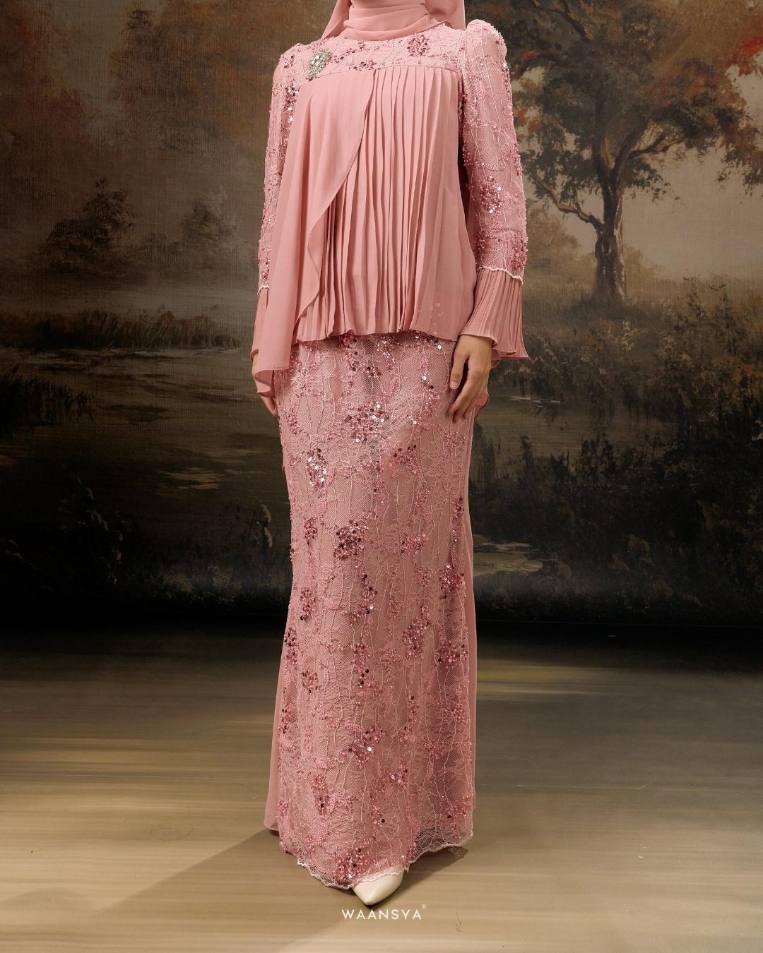 LYDIA KURUNG IN SOFT PINK