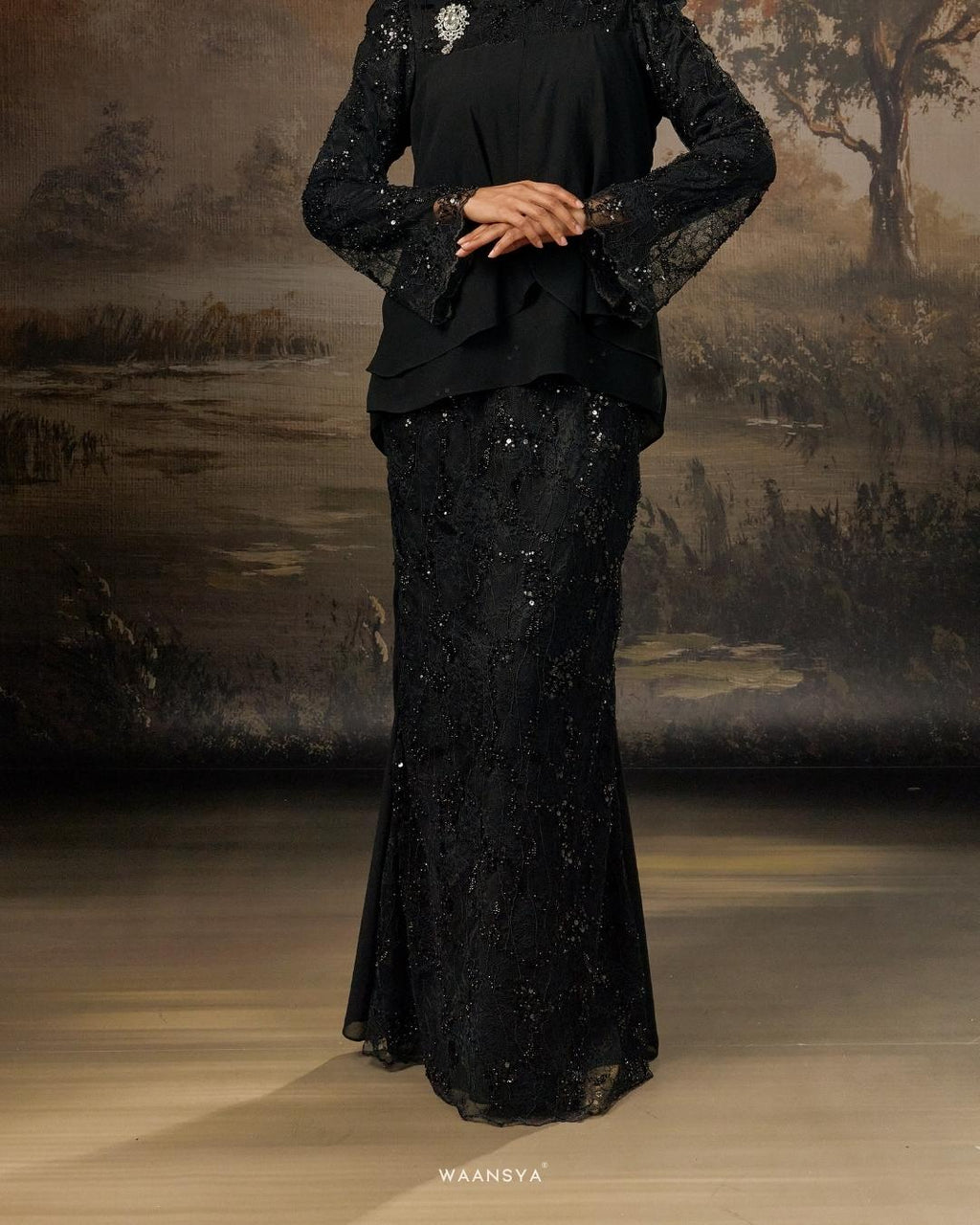 CLARA KURUNG IN BLACK