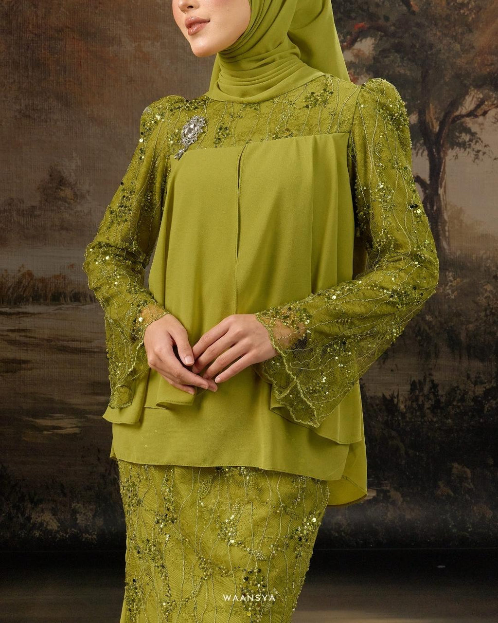 CLARA KURUNG IN LIME GREEN