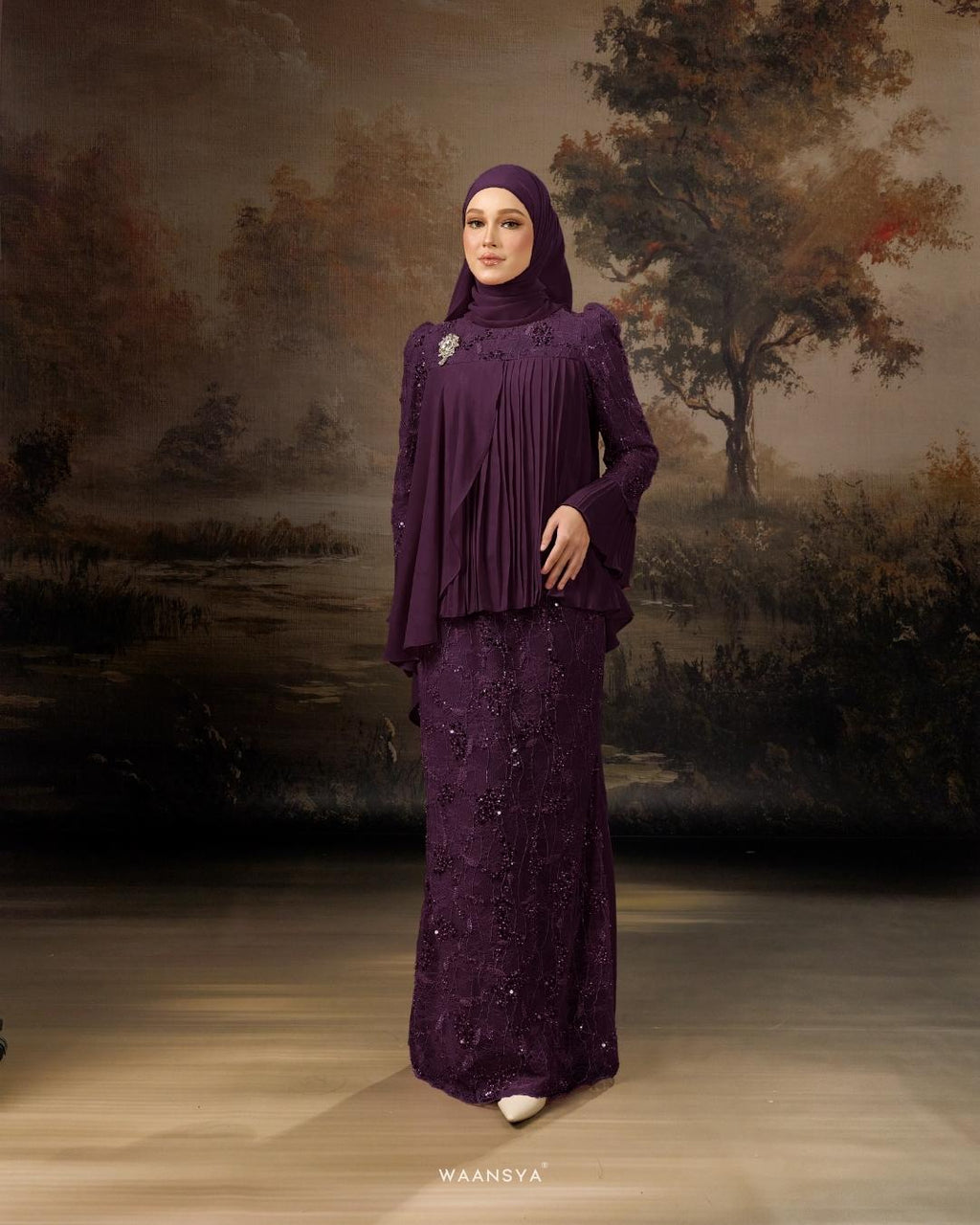 LYDIA KURUNG IN DARK PURPLE