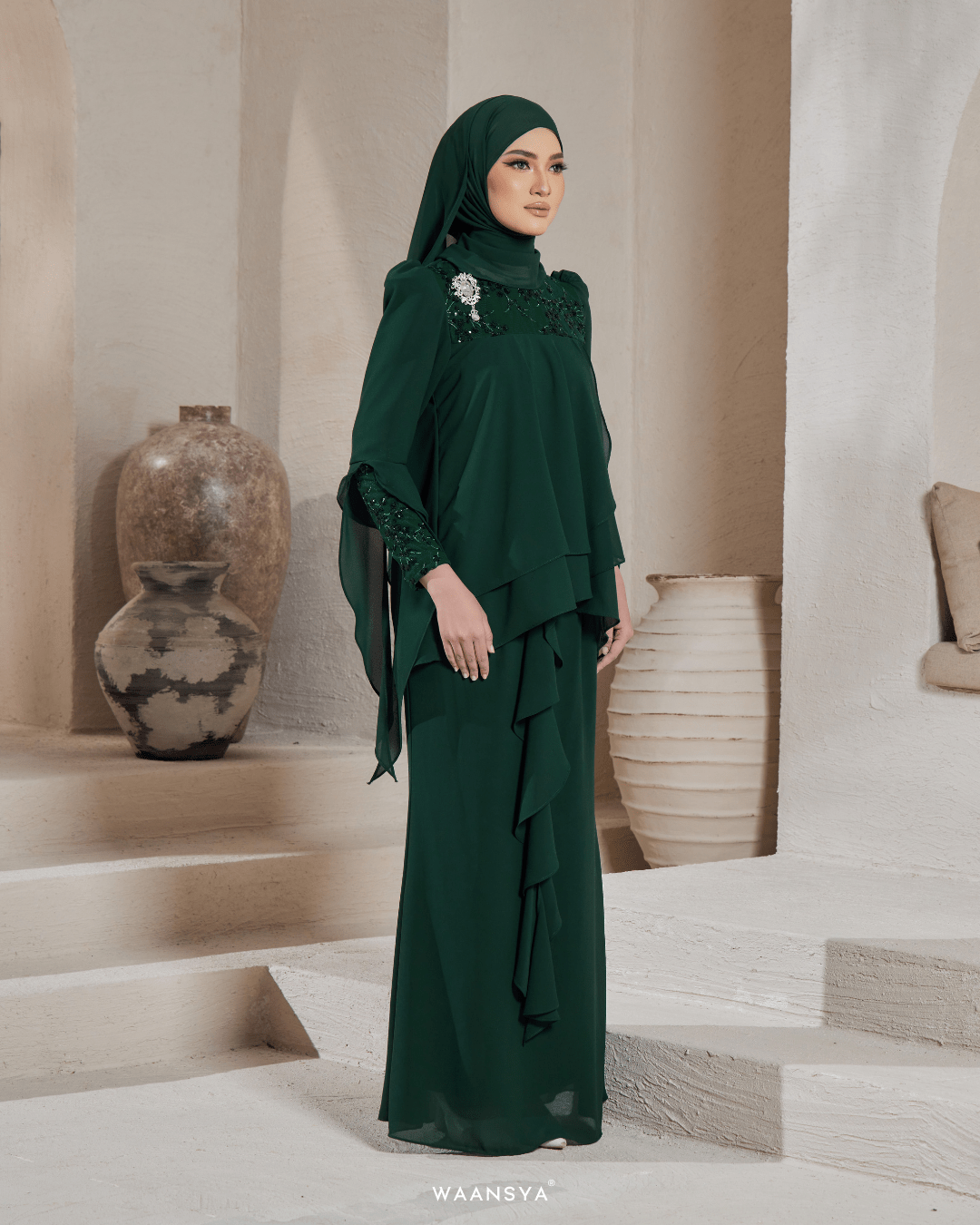 IRIS IN EMERALD GREEN