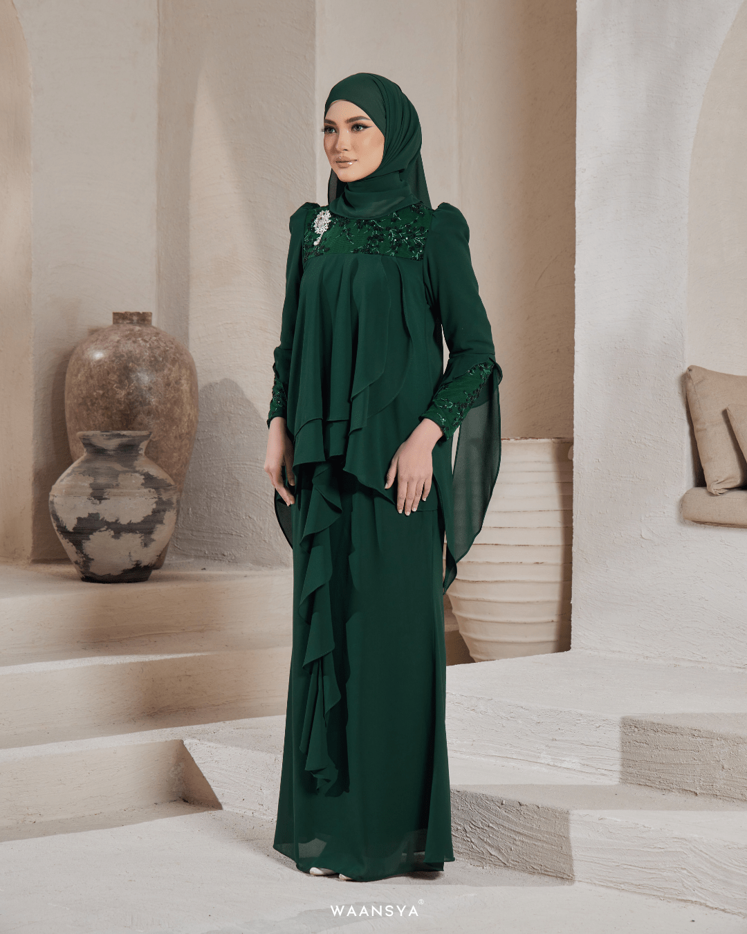IRIS IN EMERALD GREEN