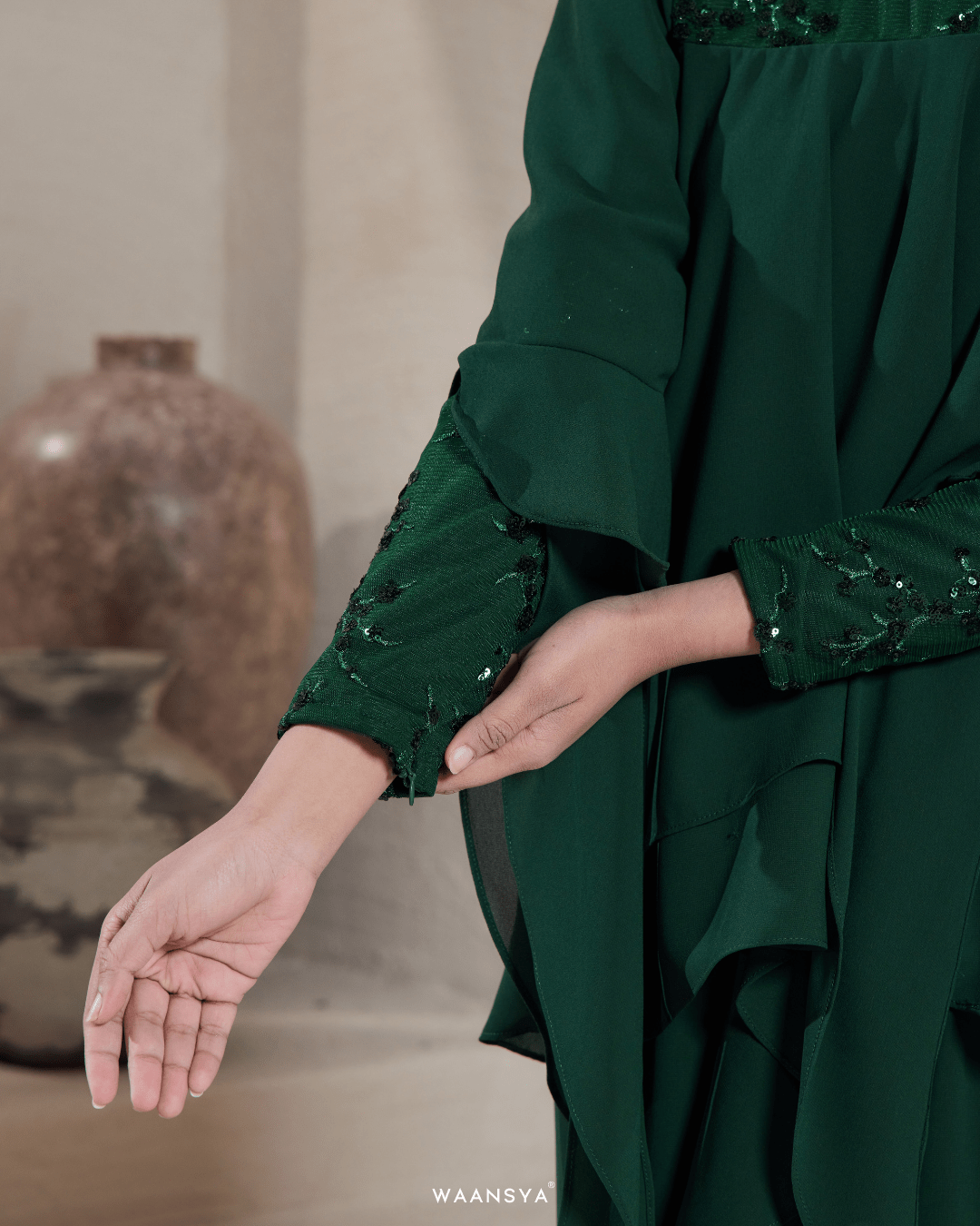 IRIS IN EMERALD GREEN