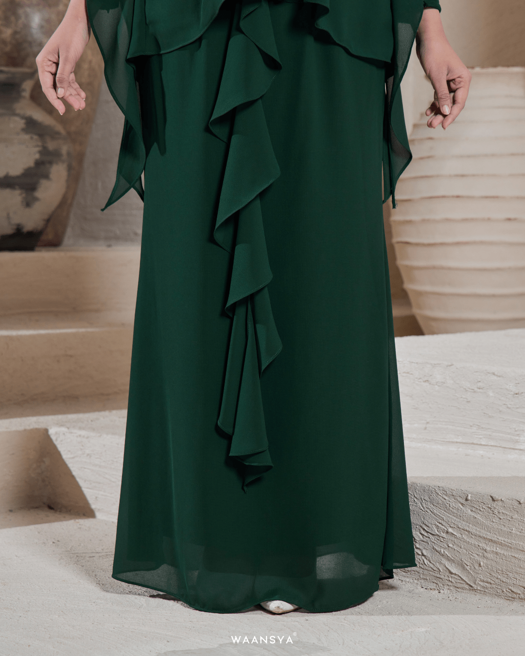 IRIS IN EMERALD GREEN