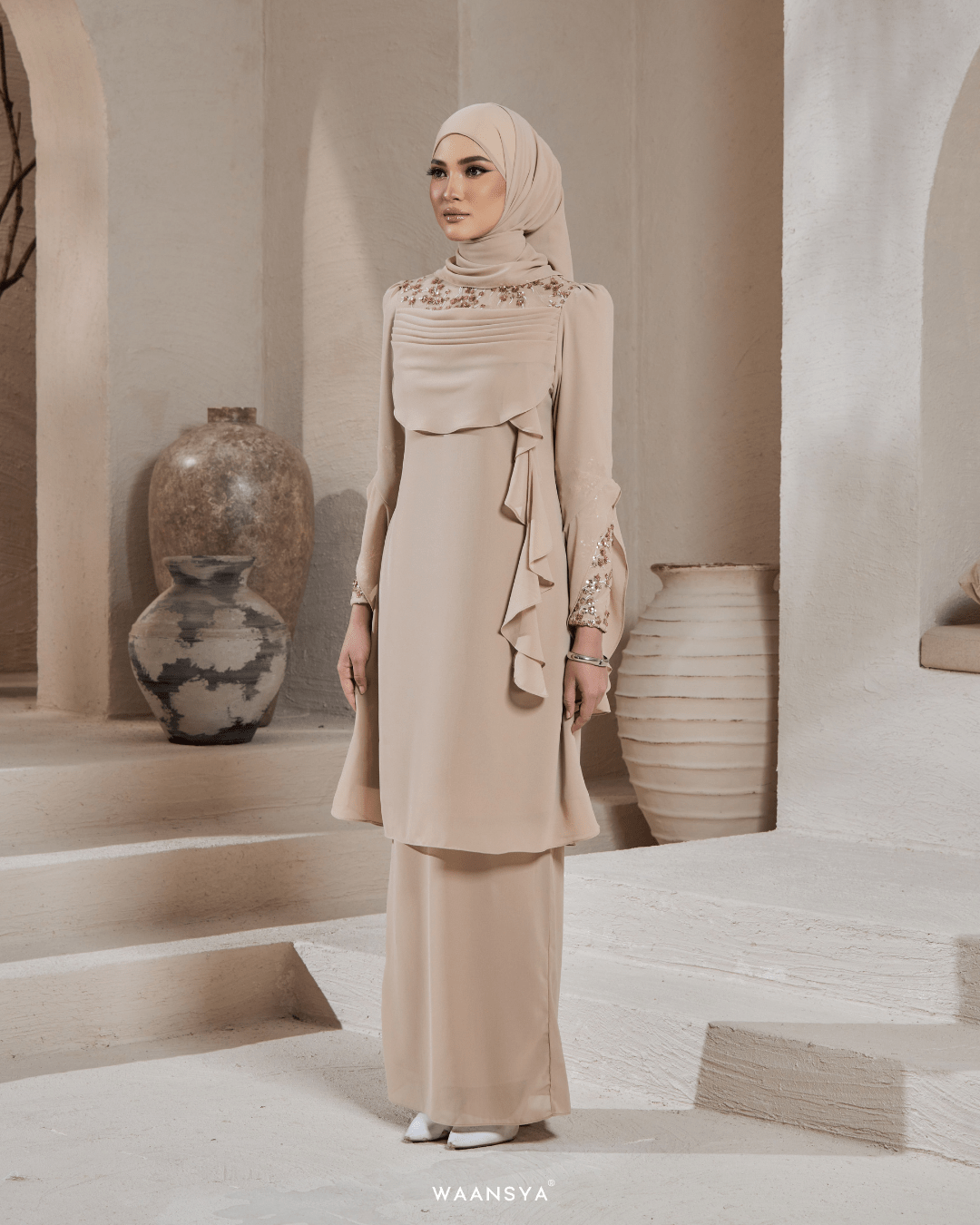 HAZEL KURUNG IN NUDE