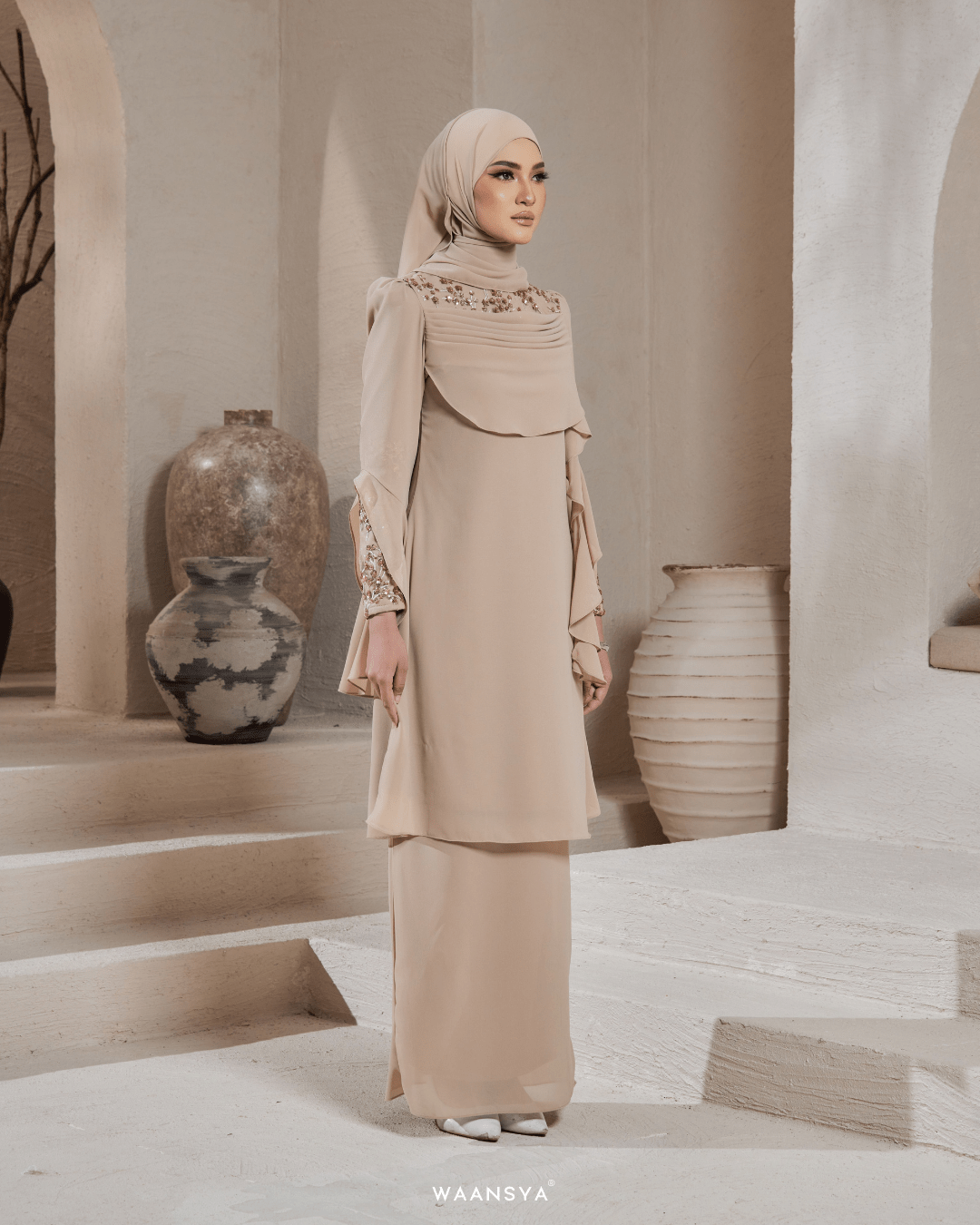 HAZEL KURUNG IN NUDE