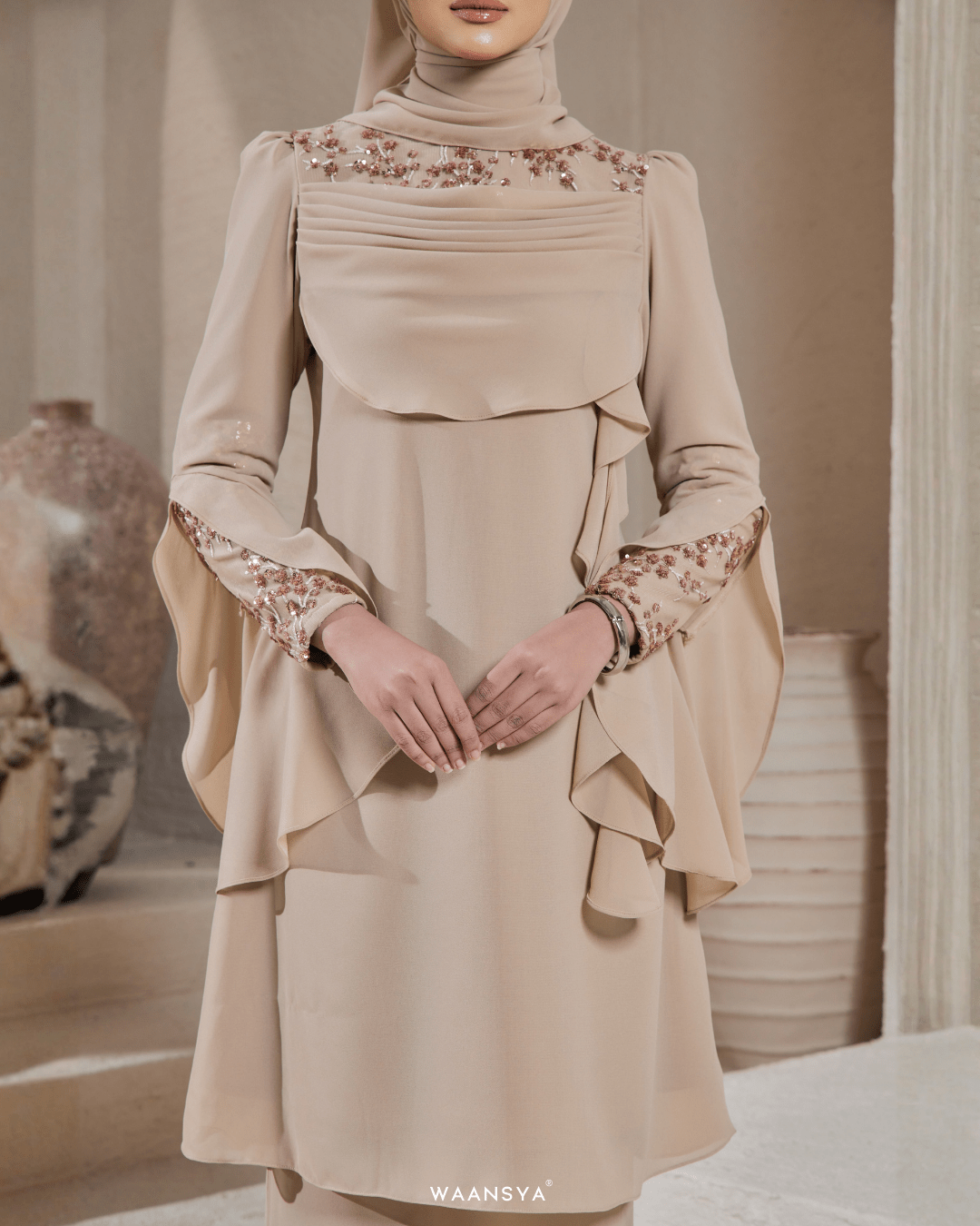 HAZEL KURUNG IN NUDE