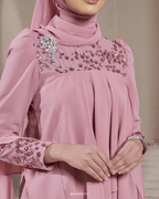 IRIS IN SOFT PINK