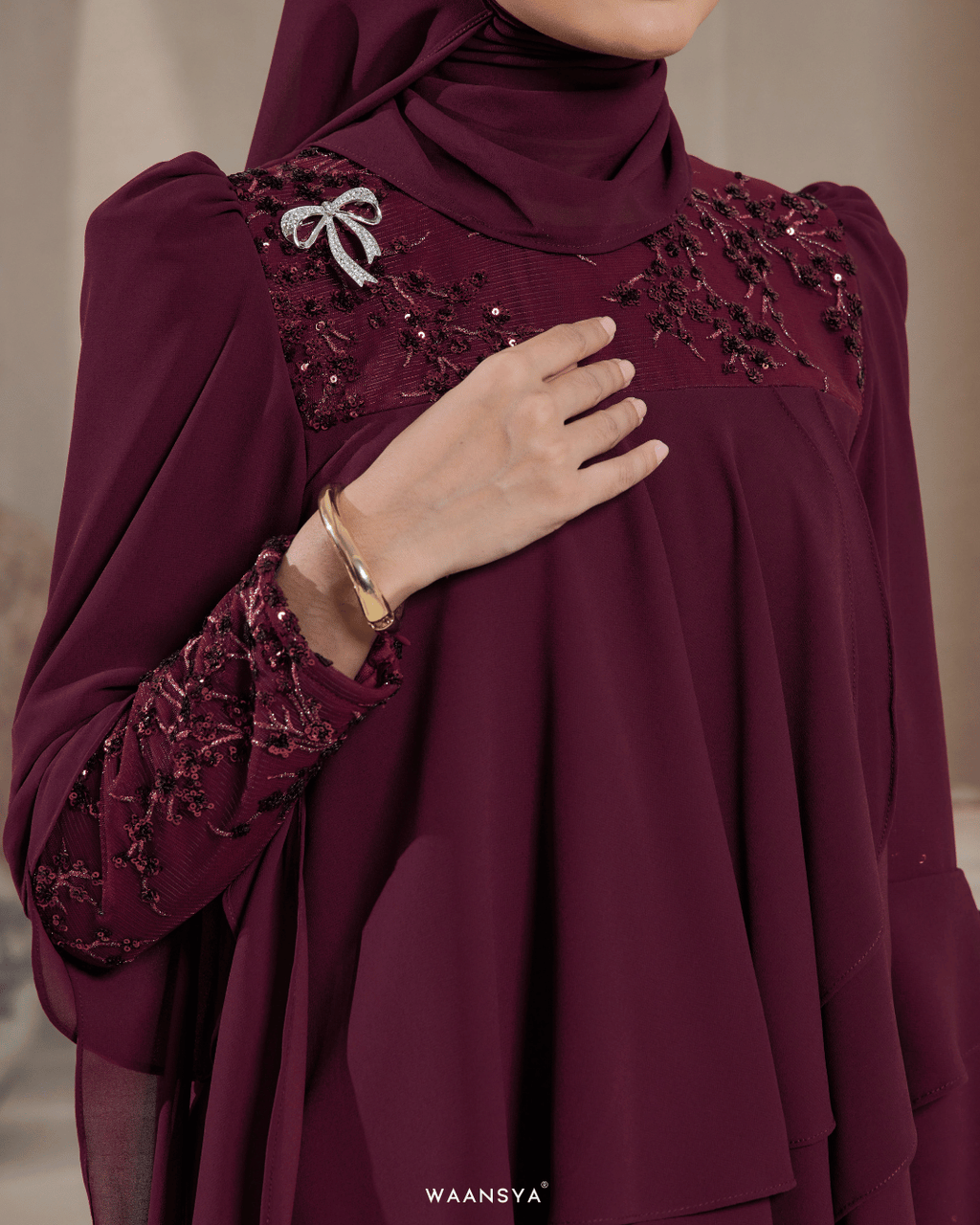 IRIS IN MAROON