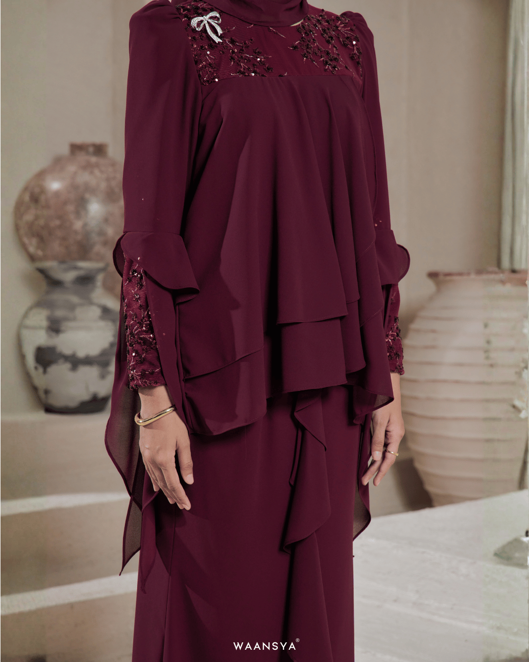 IRIS IN MAROON