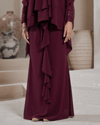 IRIS IN MAROON