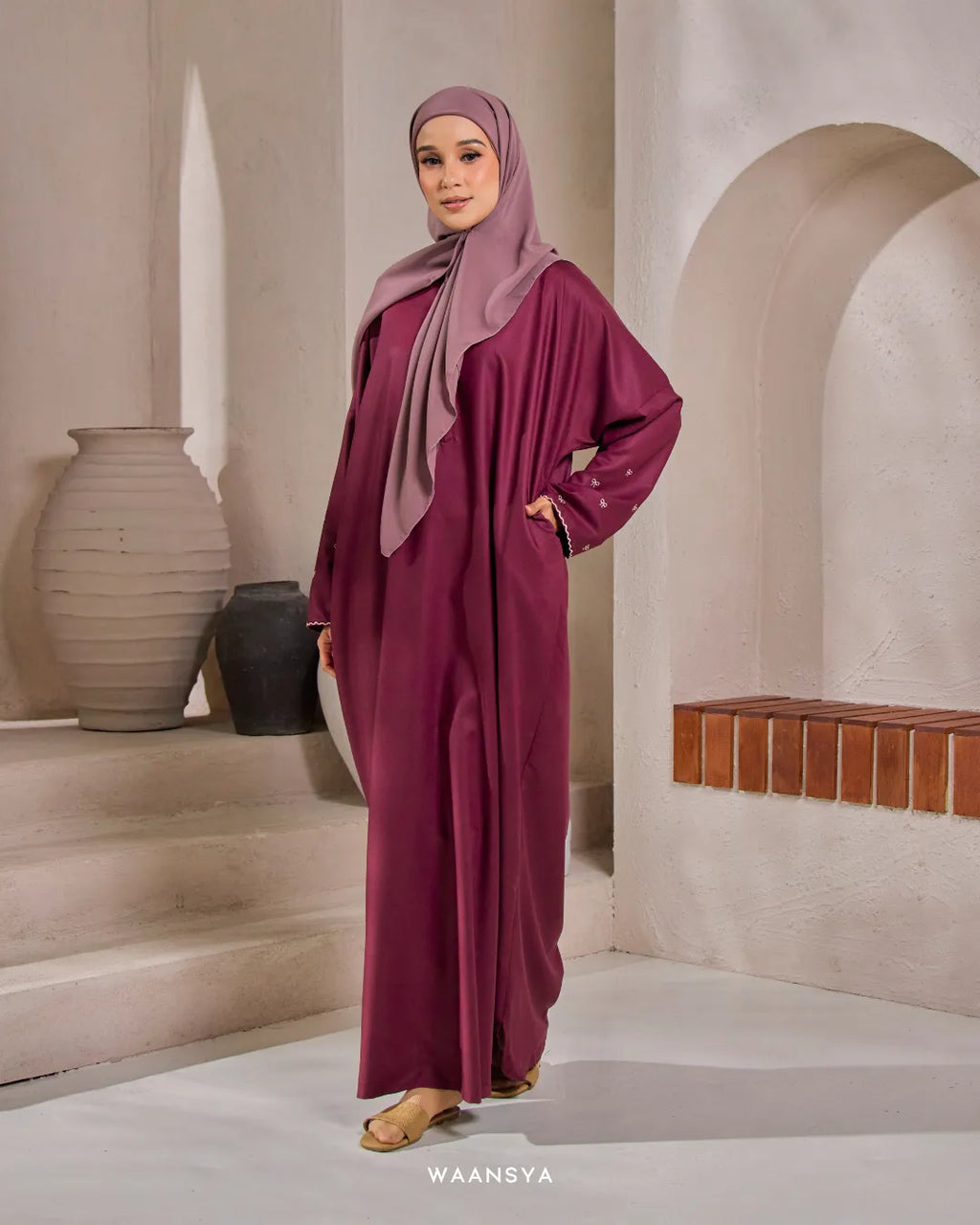 ESMEE KAFTAN IN DEEP MAROON