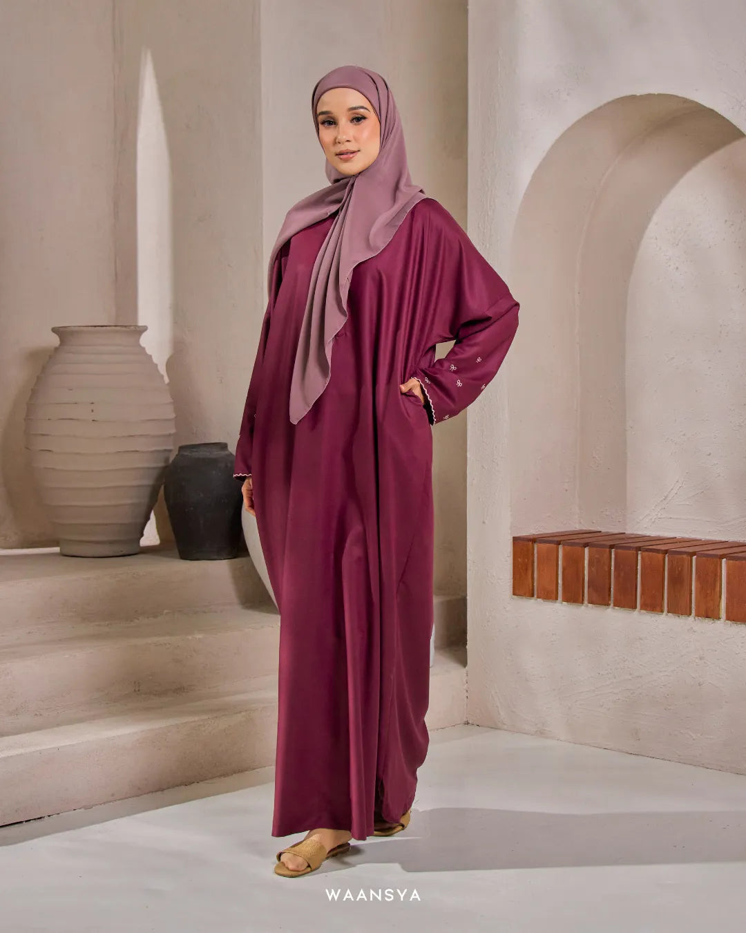 ESMEE KAFTAN IN DEEP MAROON