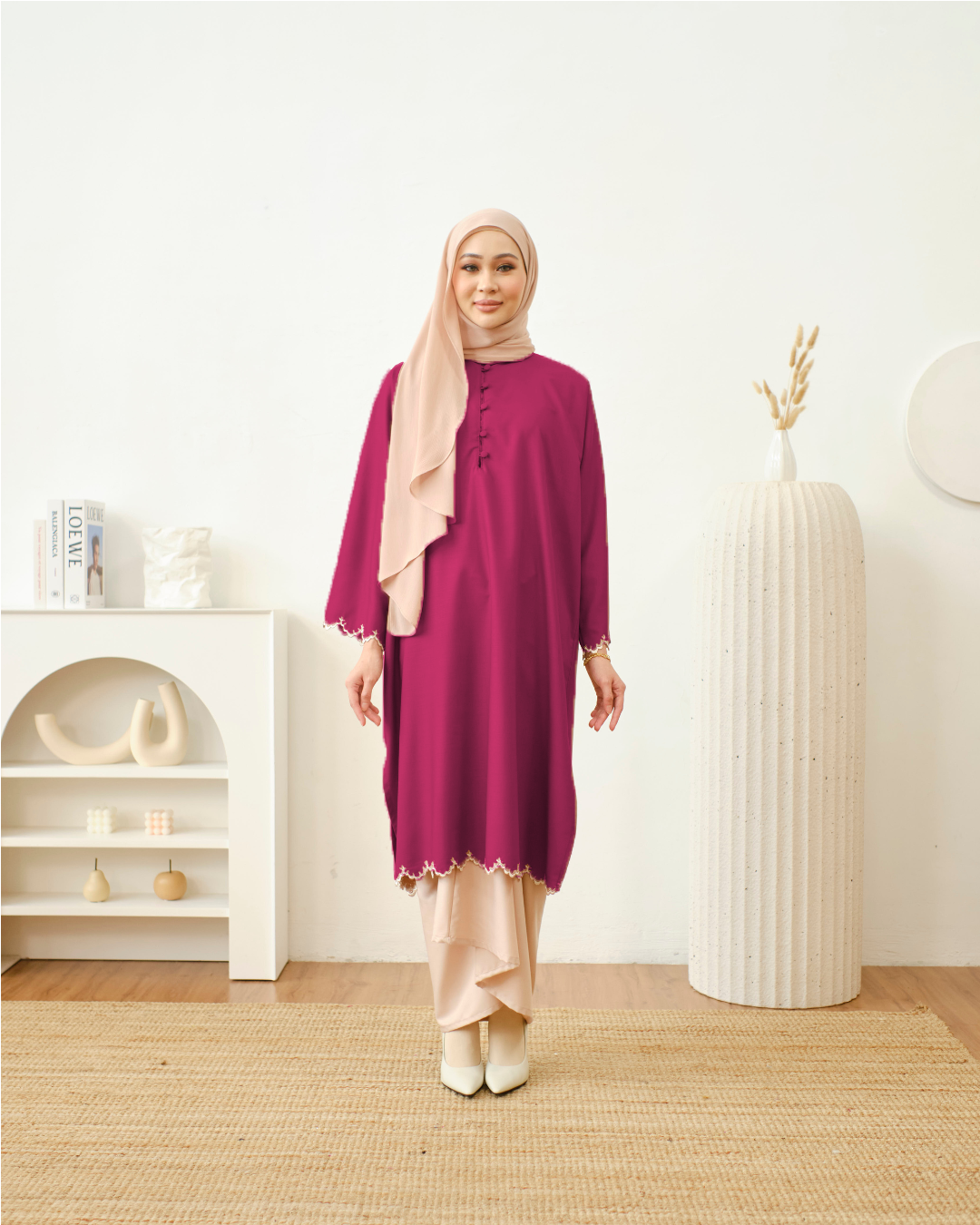 DANG ANUM IN MAGENTA