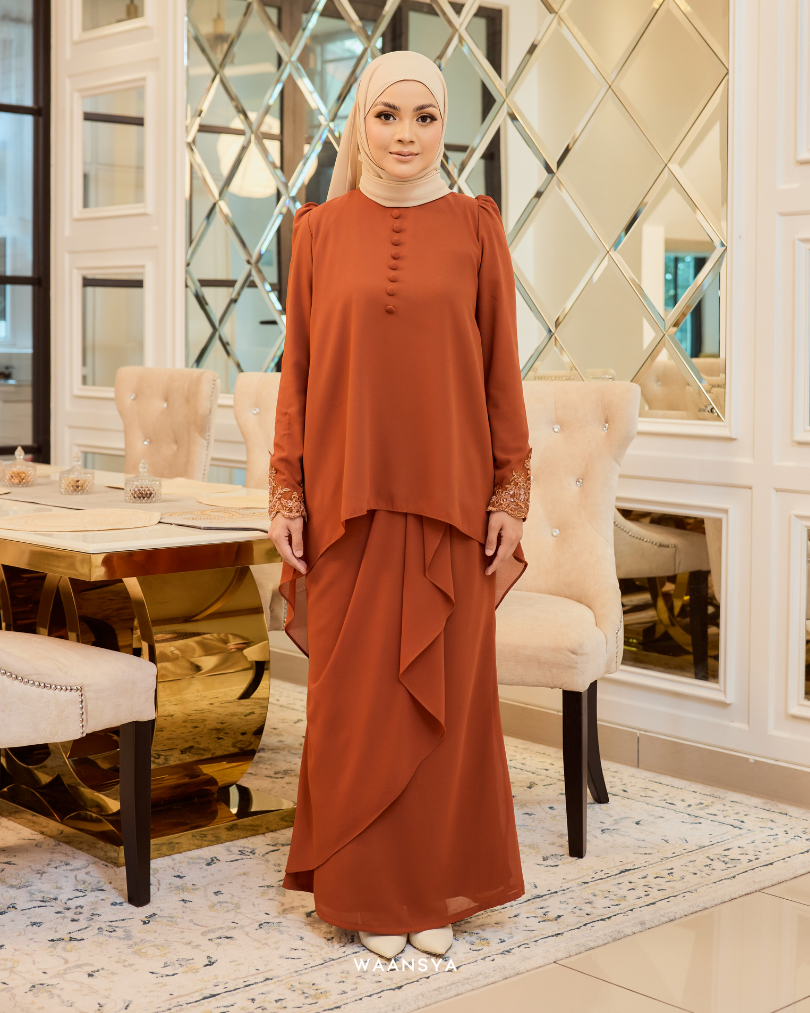 EVELYN KURUNG IN BURNT ORANGE