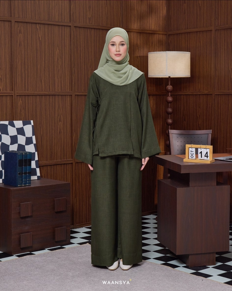 SERENA SUIT IN OLIVE
