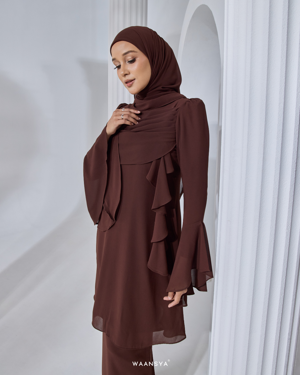 ANGGUN KURUNG IN DARK BROWN